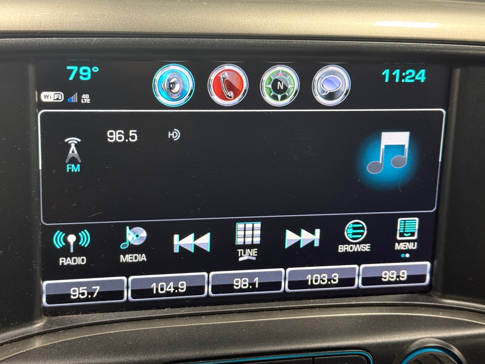Thumbnail: 2018 Chevrolet Silverado 1500 - 4