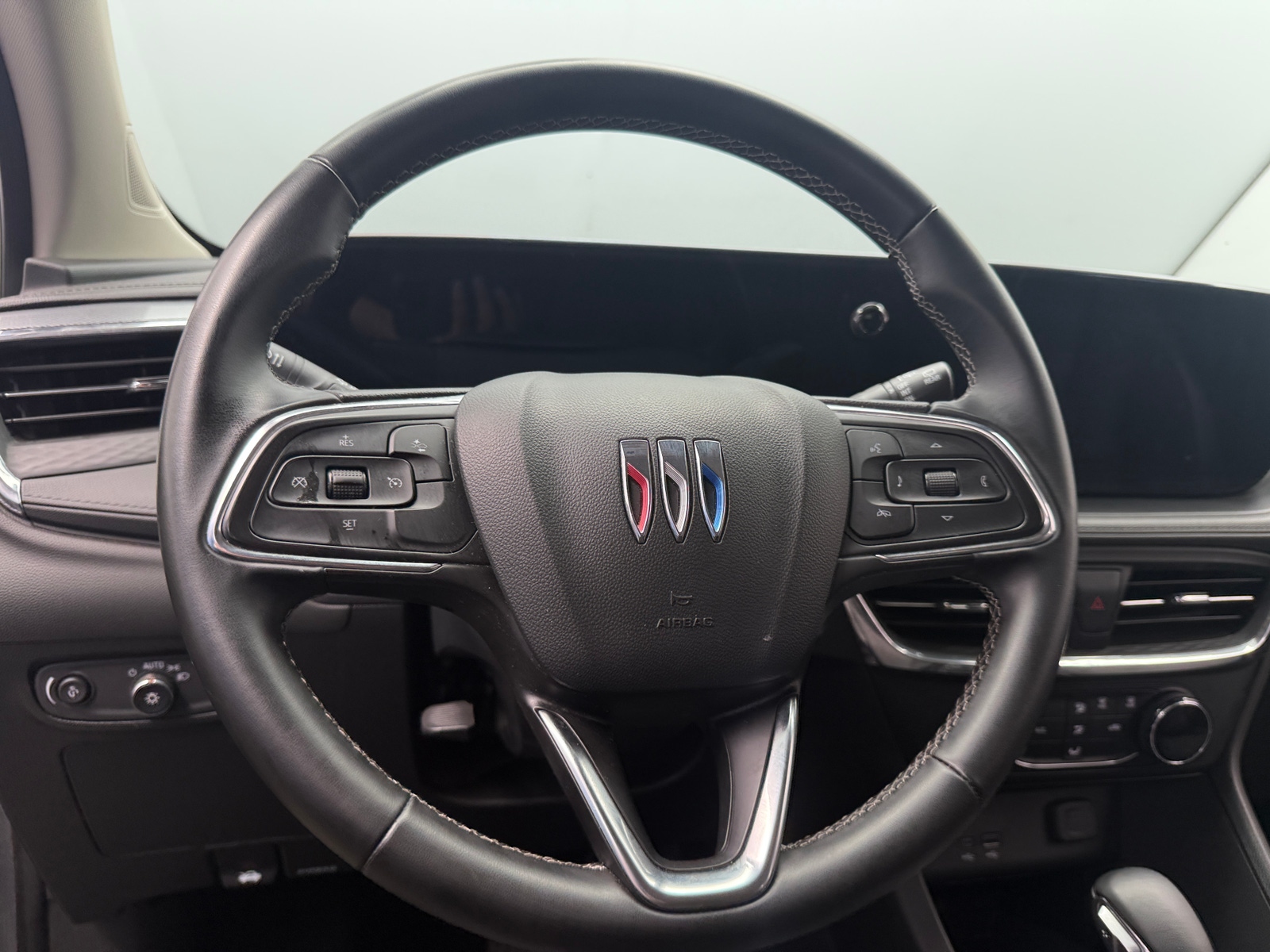 Thumbnail: 2025 Buick Encore GX - 4