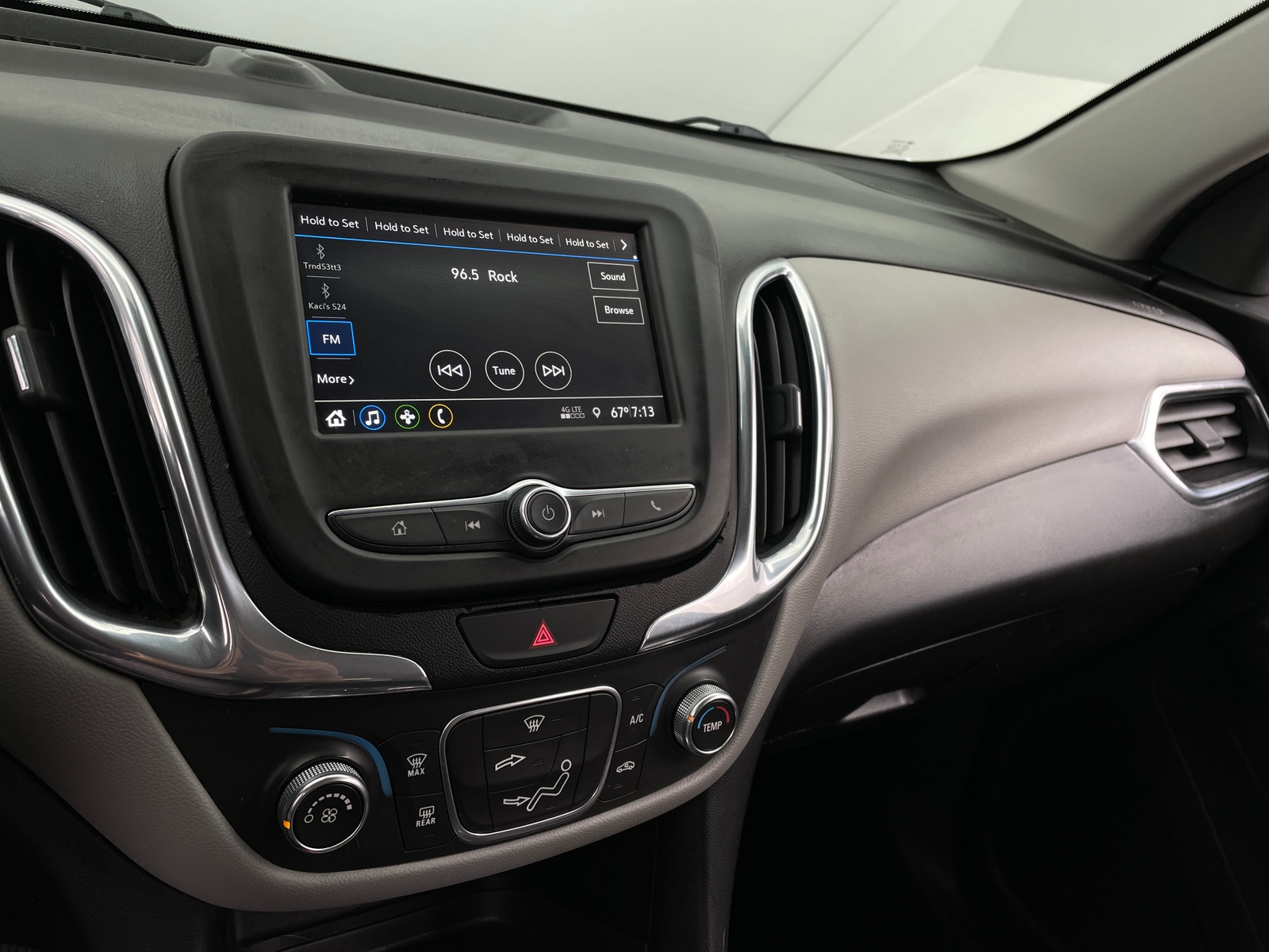 Thumbnail: 2019 Chevrolet Equinox - 4