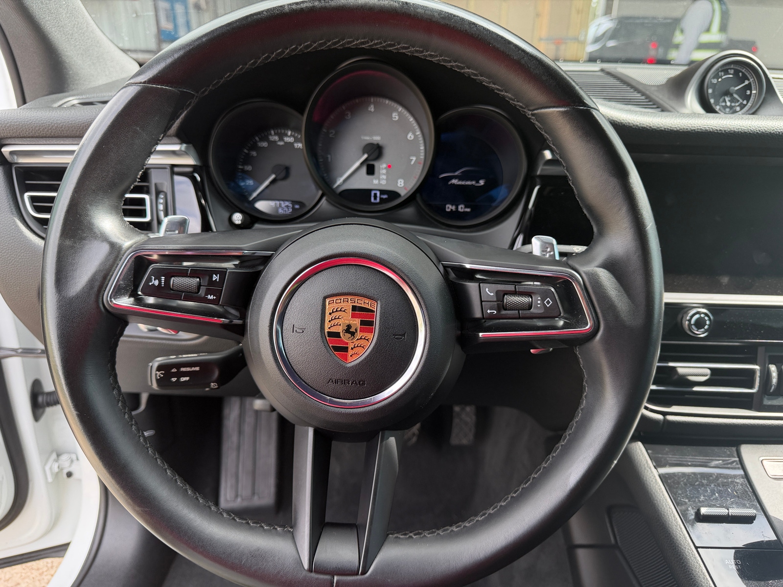 Thumbnail: 2022 Porsche Macan - 4