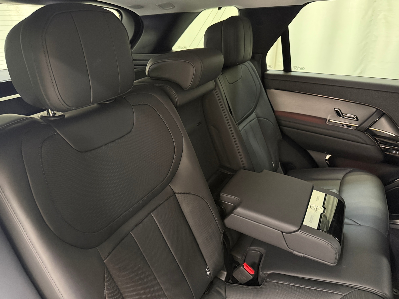 Thumbnail: 2023 Land Rover Range Rover Sport - 5