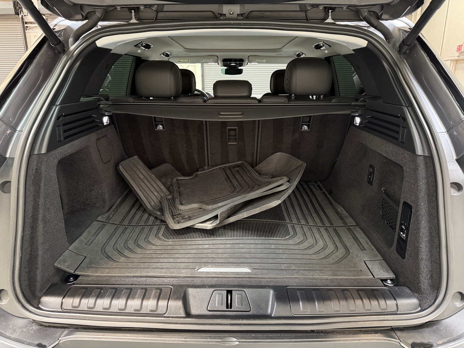 Thumbnail: 2023 Land Rover Range Rover Sport - 6