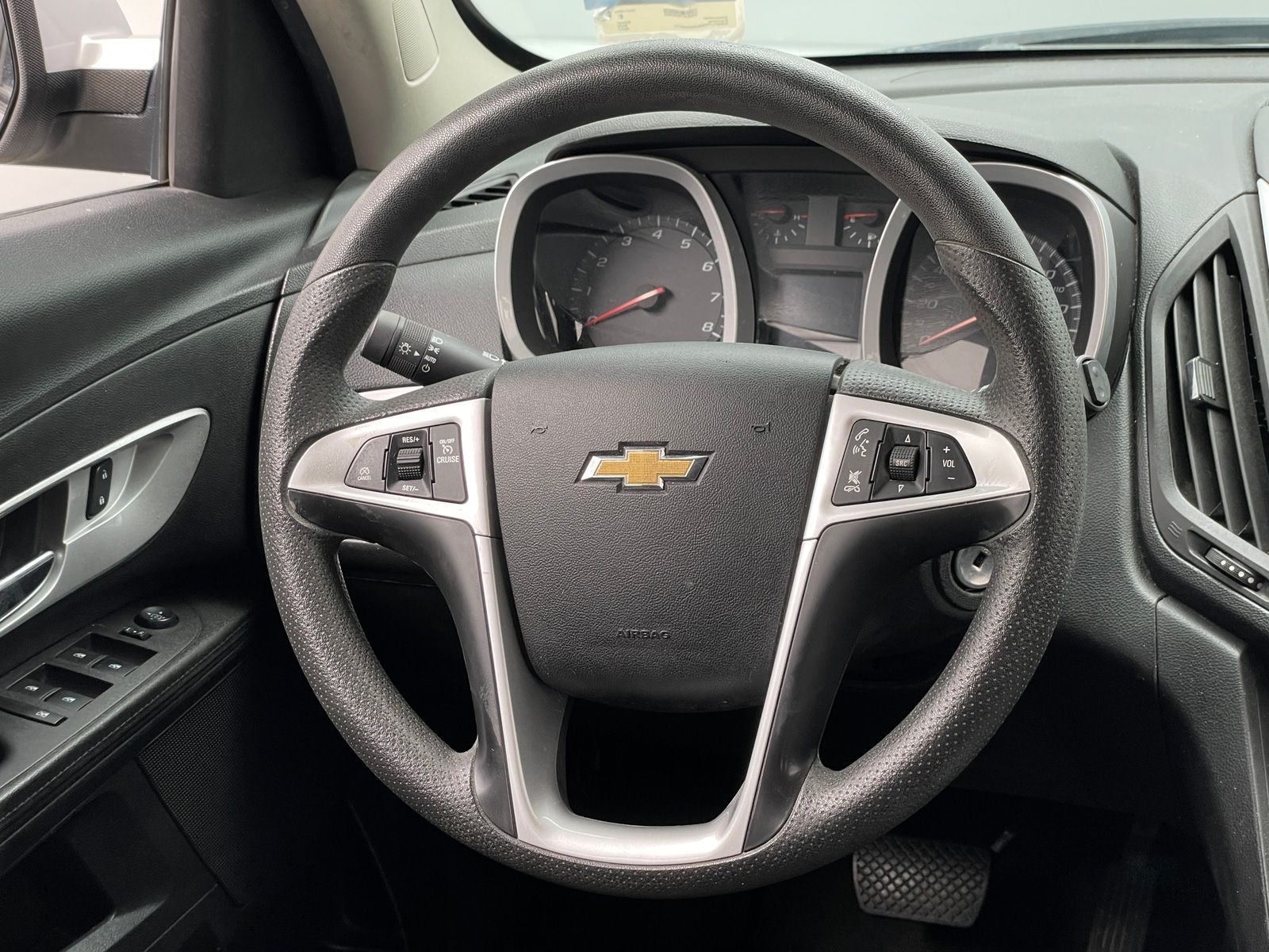 Thumbnail: 2017 Chevrolet Equinox - 5