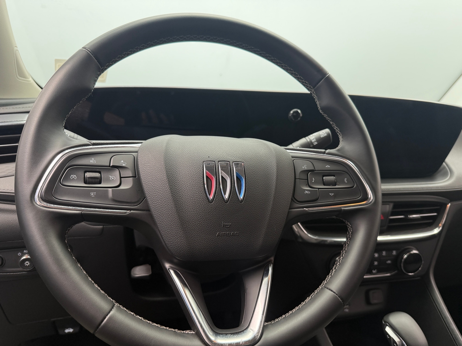 Thumbnail: 2025 Buick Encore GX - 4
