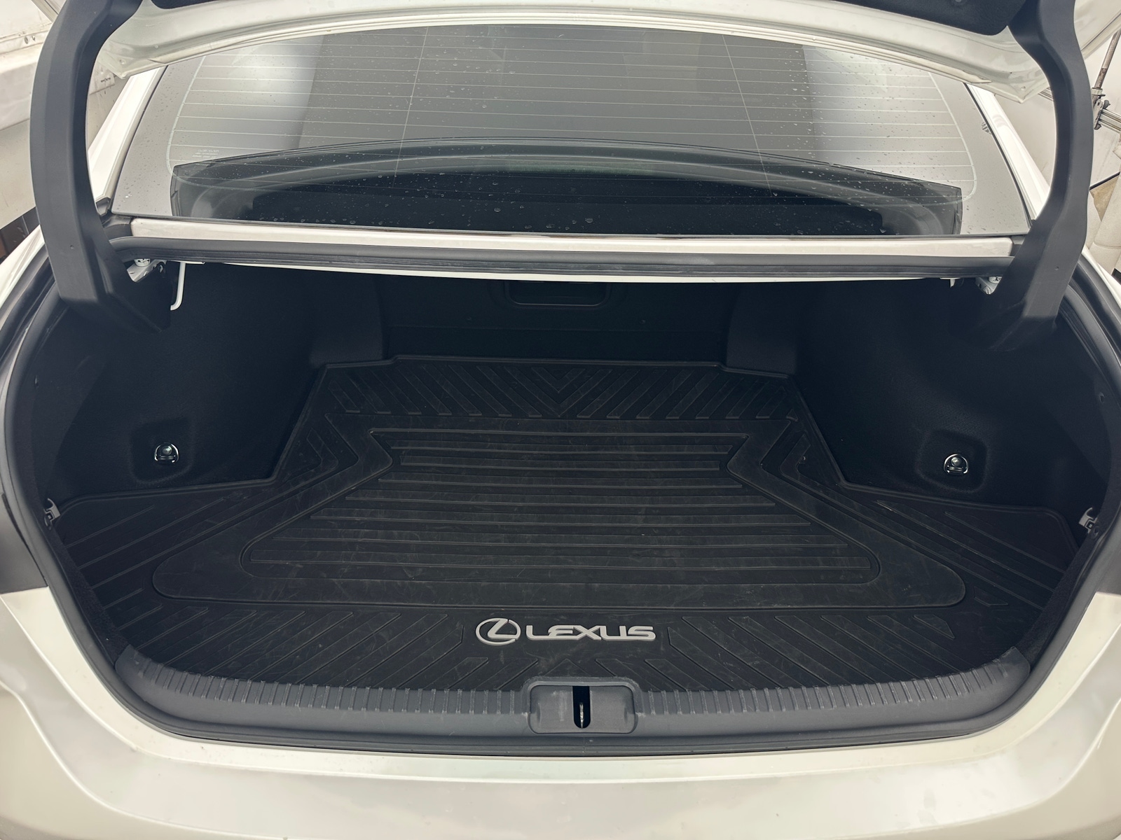 Thumbnail: 2023 Lexus ES - 6