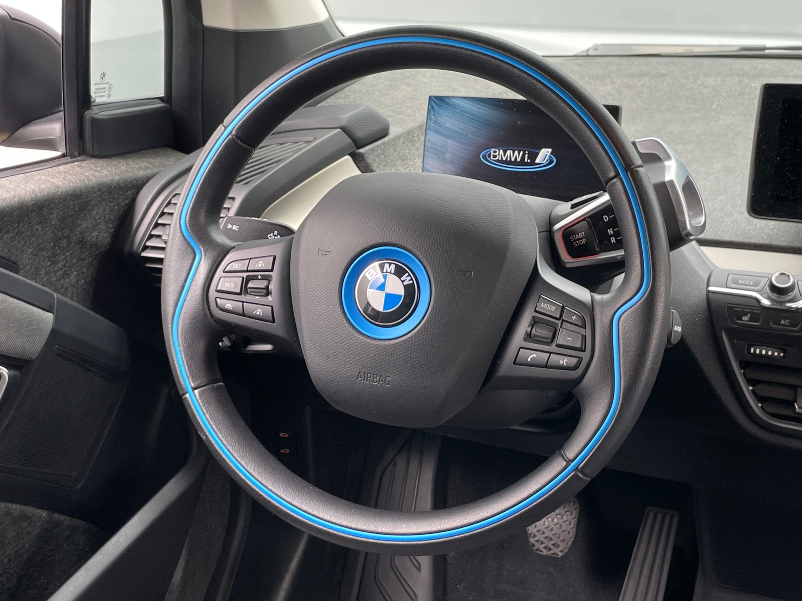 Thumbnail: 2020 BMW i3 - 5