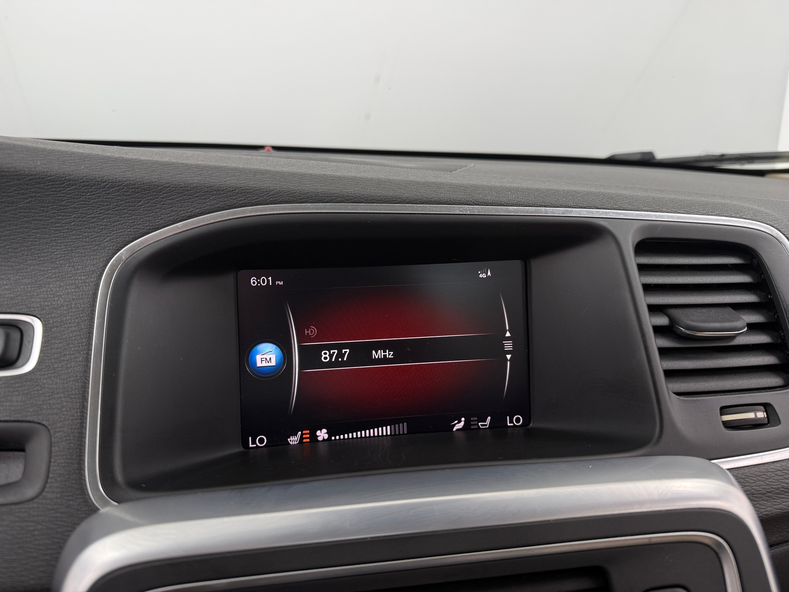 Thumbnail: 2018 Volvo S60 - 3