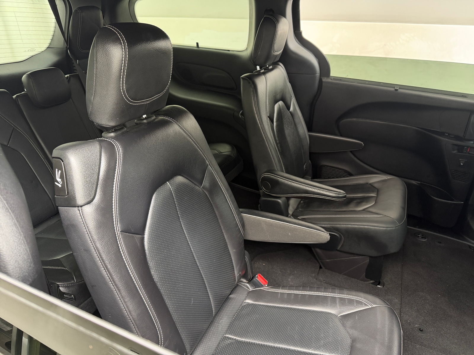 Thumbnail: 2022 Chrysler Pacifica - 5