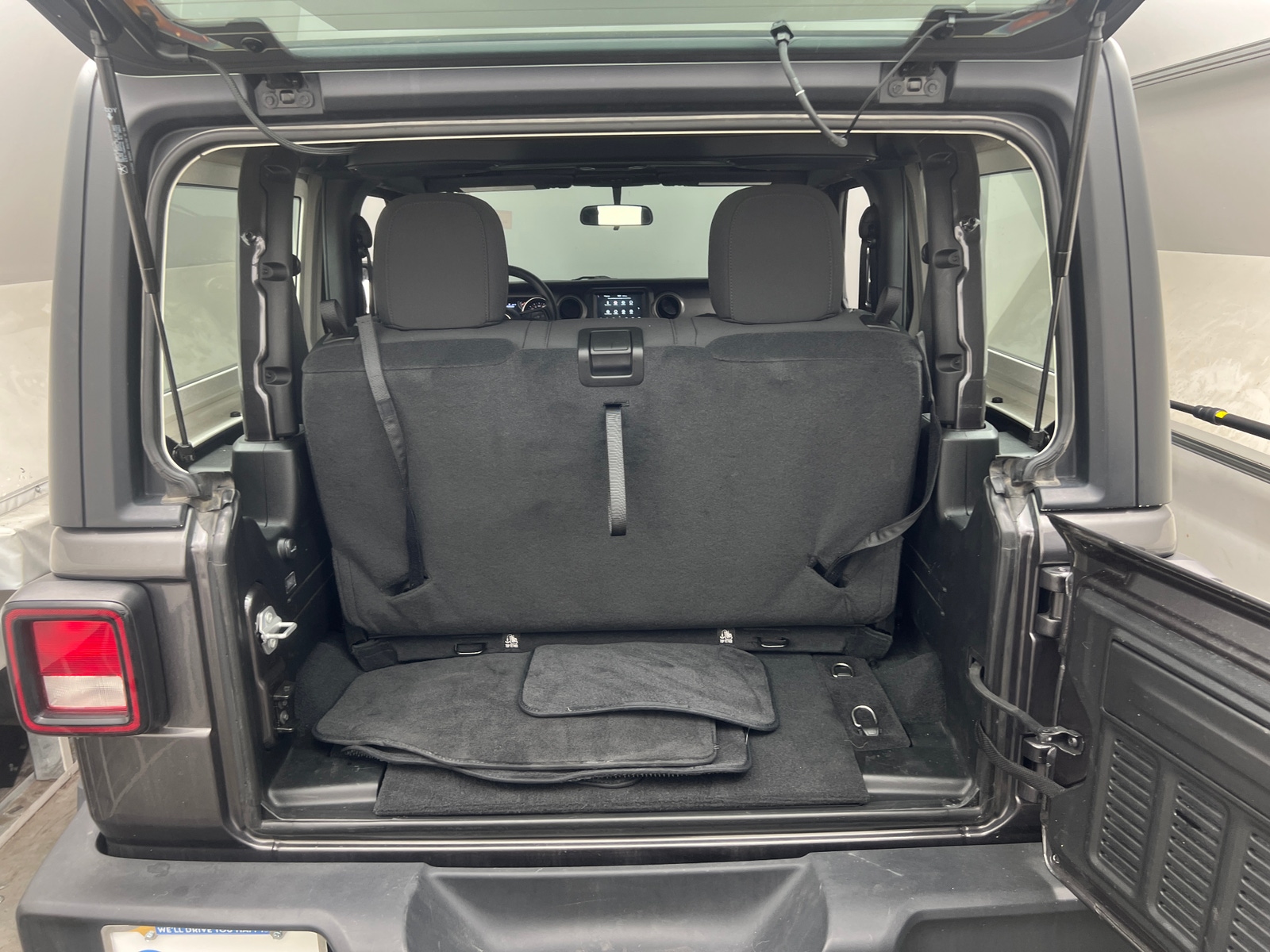 Thumbnail: 2022 Jeep Wrangler - 7