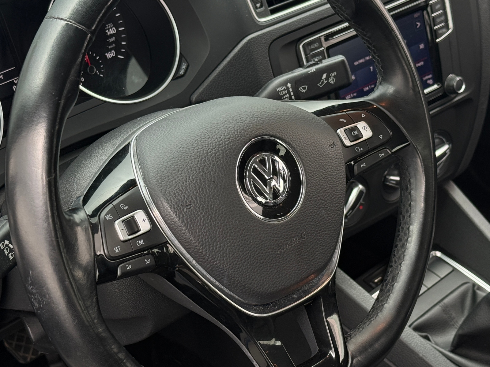 Thumbnail: 2017 Volkswagen Jetta - 5