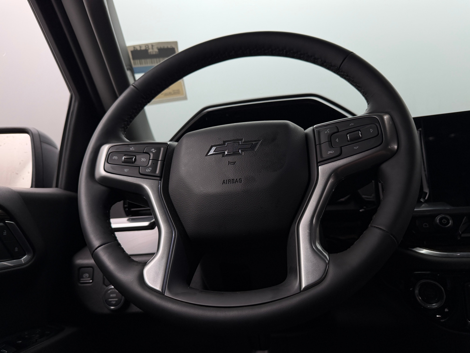 Thumbnail: 2025 Chevrolet Silverado 1500 - 5