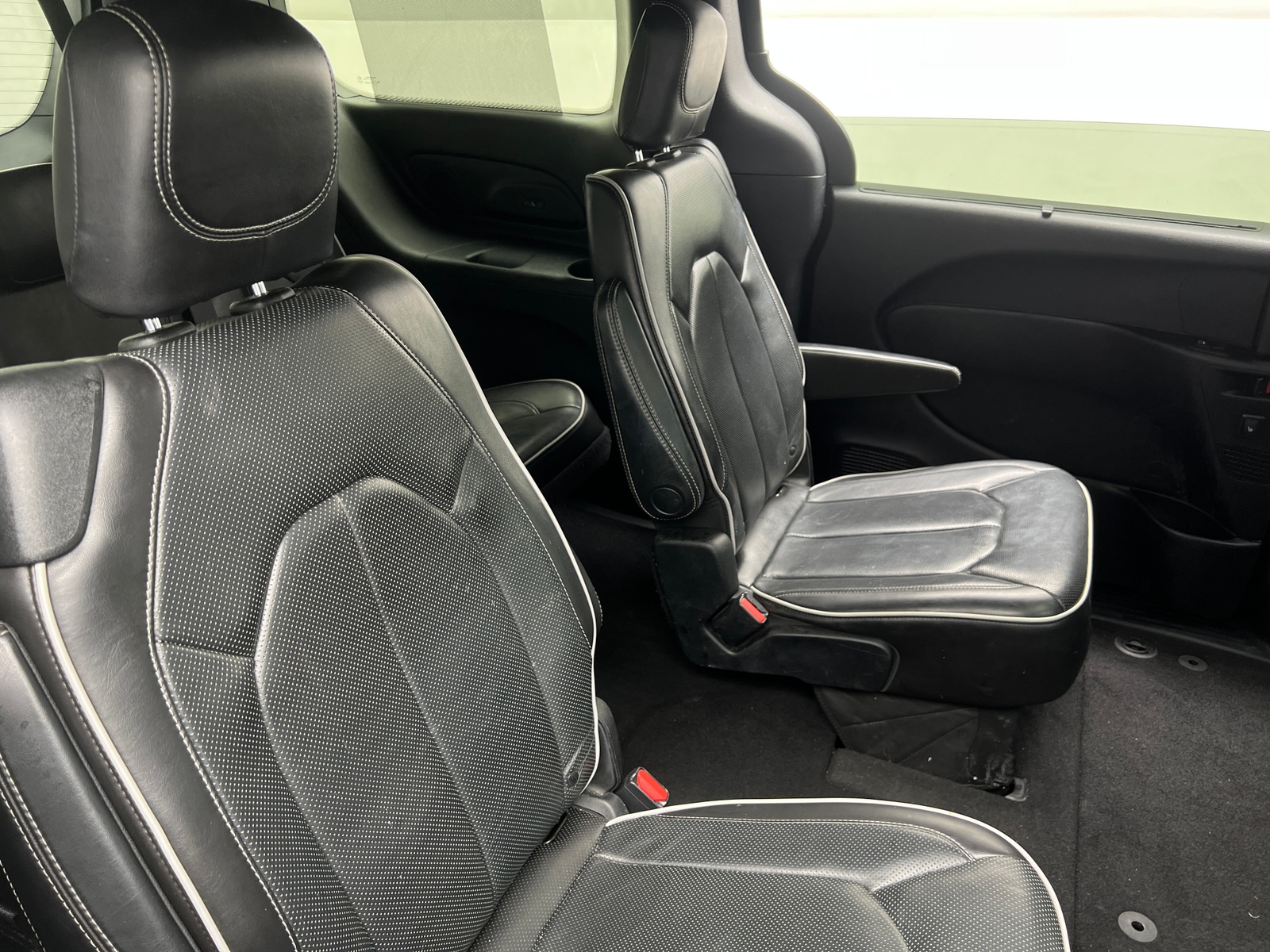 Thumbnail: 2020 Chrysler Pacifica - 5