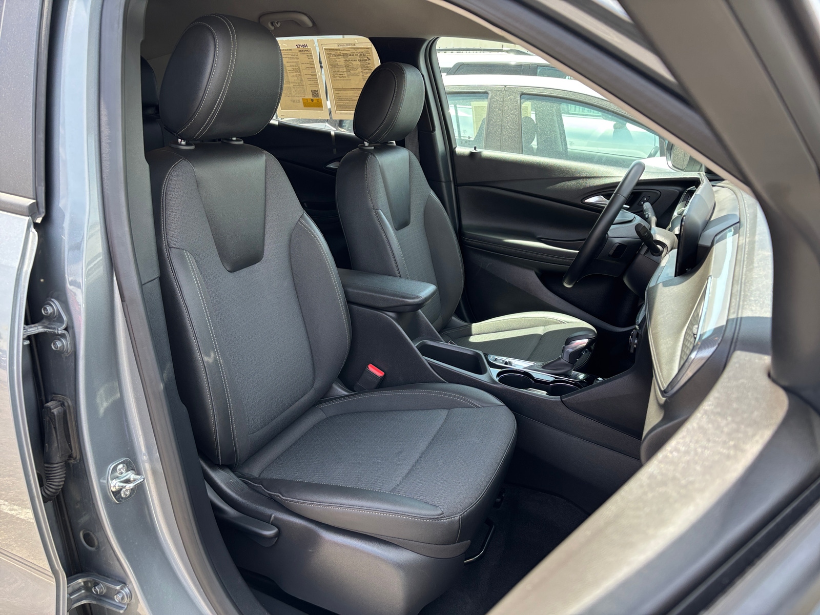 Thumbnail: 2025 Buick Encore GX - 2