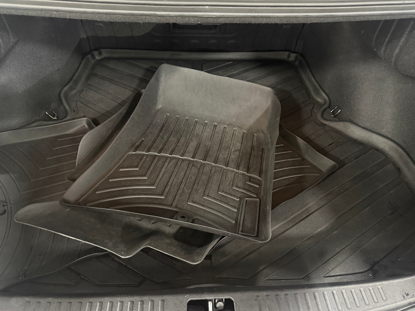 Thumbnail: 2013 Hyundai Genesis - 6