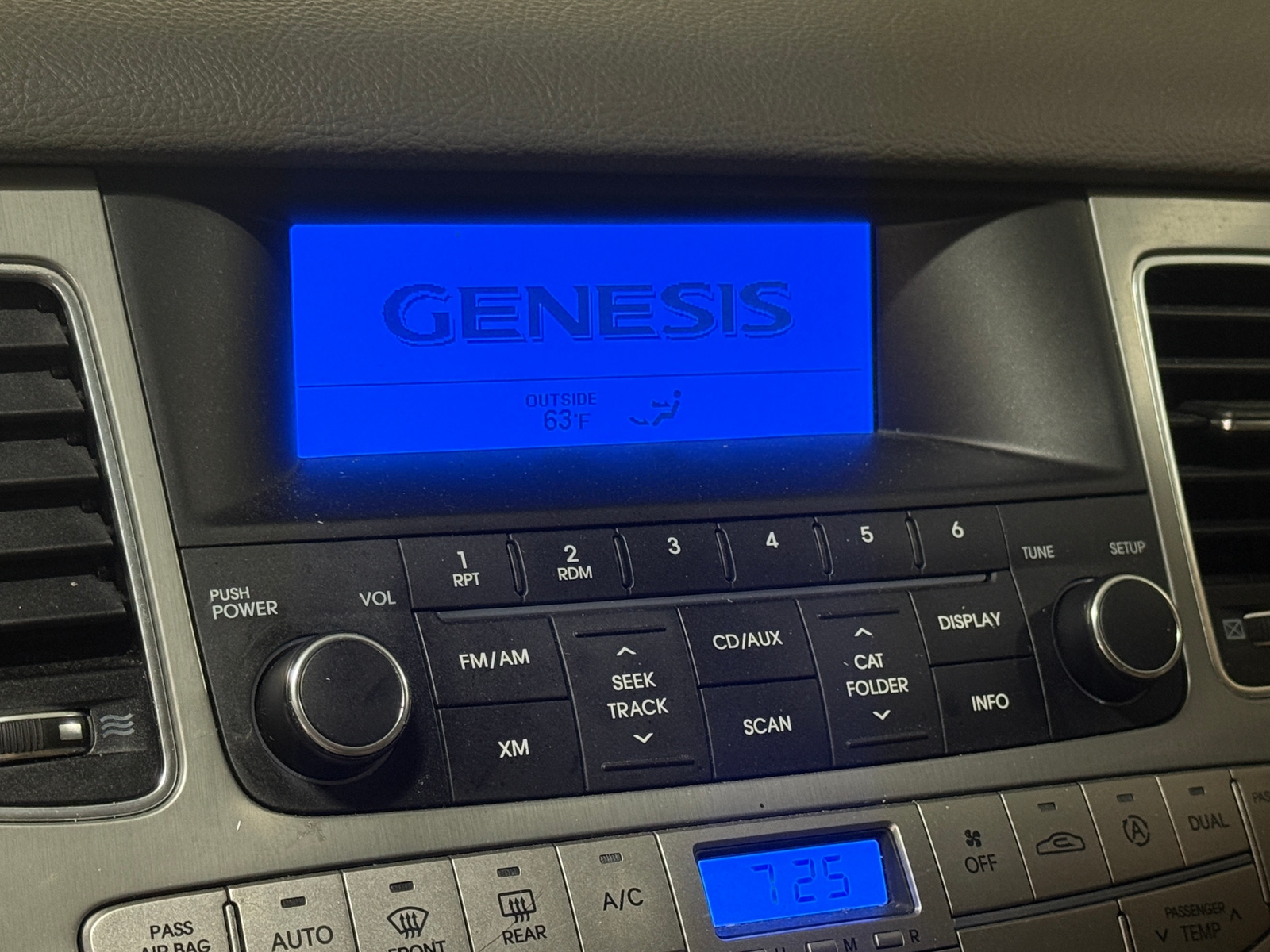 Thumbnail: 2013 Hyundai Genesis - 3