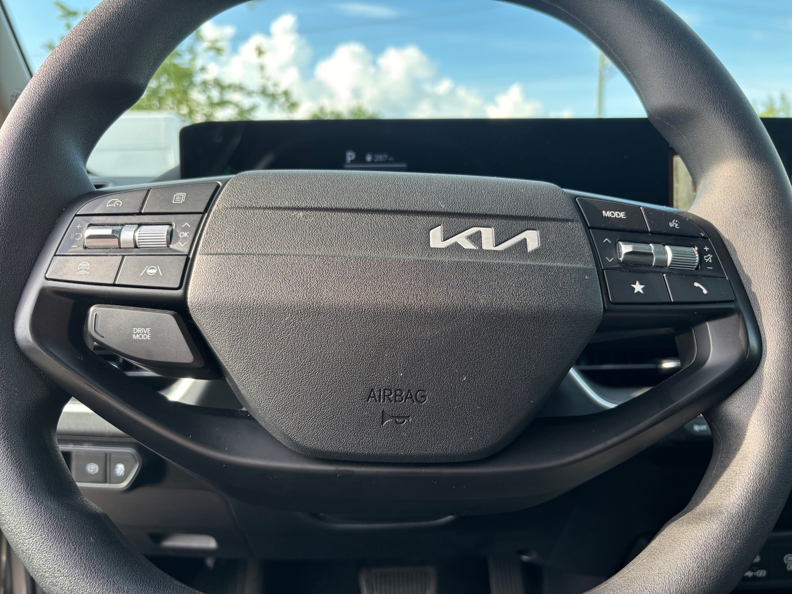 Thumbnail: 2025 Kia K4 - 5