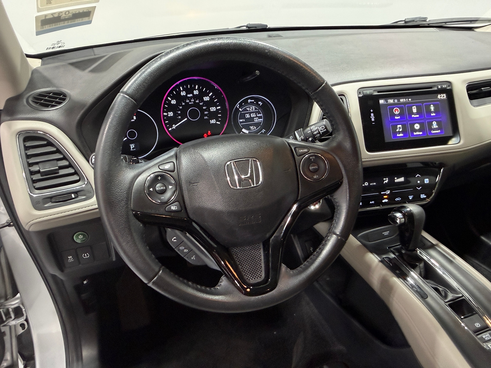 Thumbnail: 2016 Honda HR-V - 4