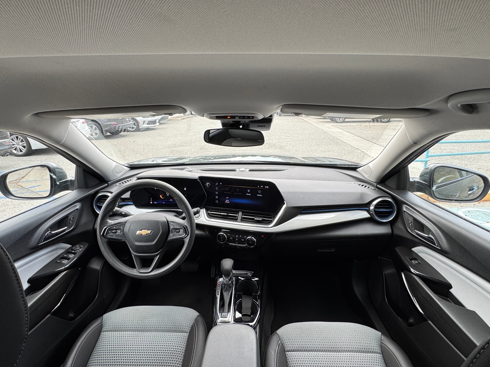 Thumbnail: 2025 Chevrolet Trax - 3