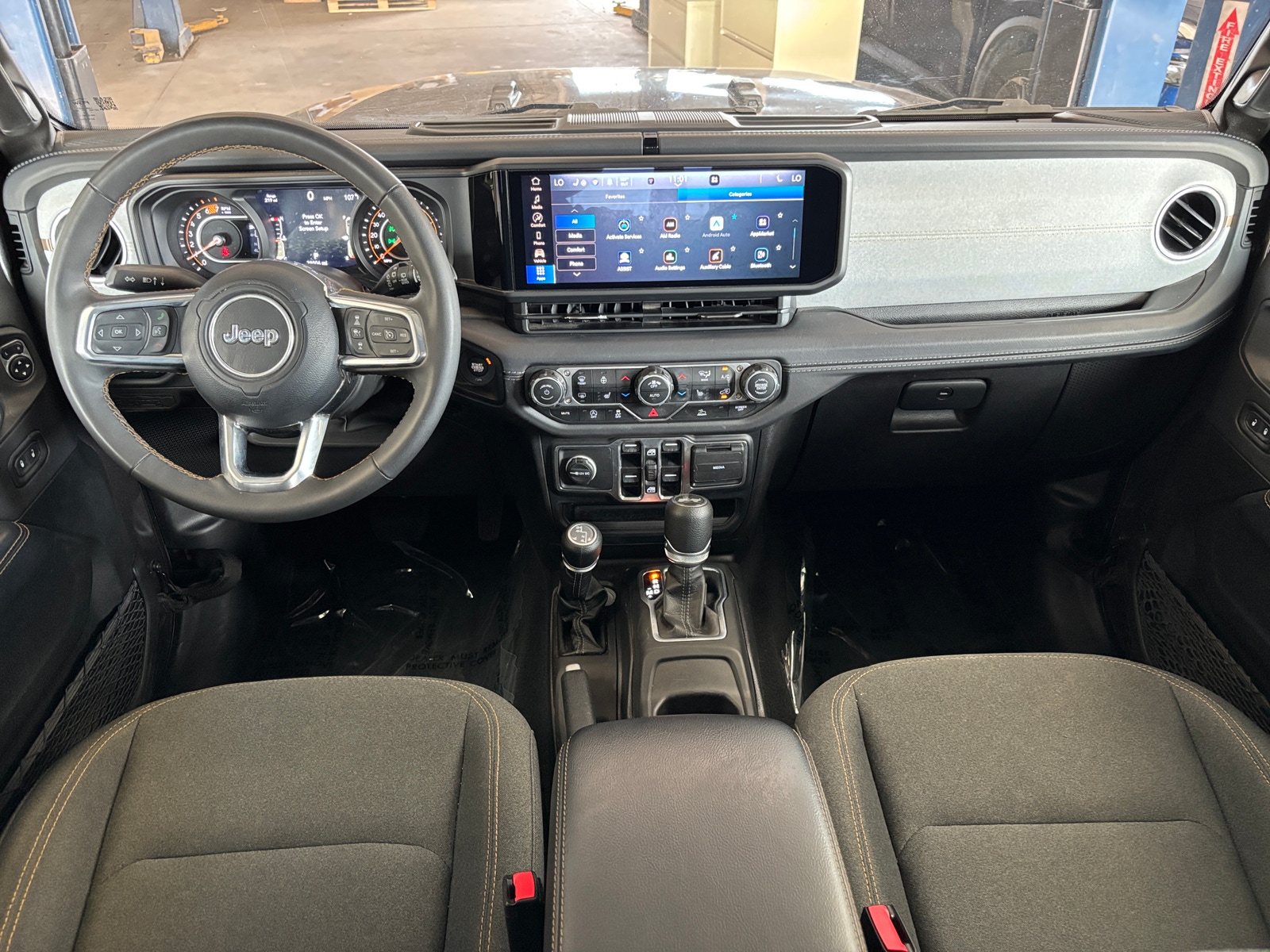 Thumbnail: 2025 Jeep Wrangler - 3