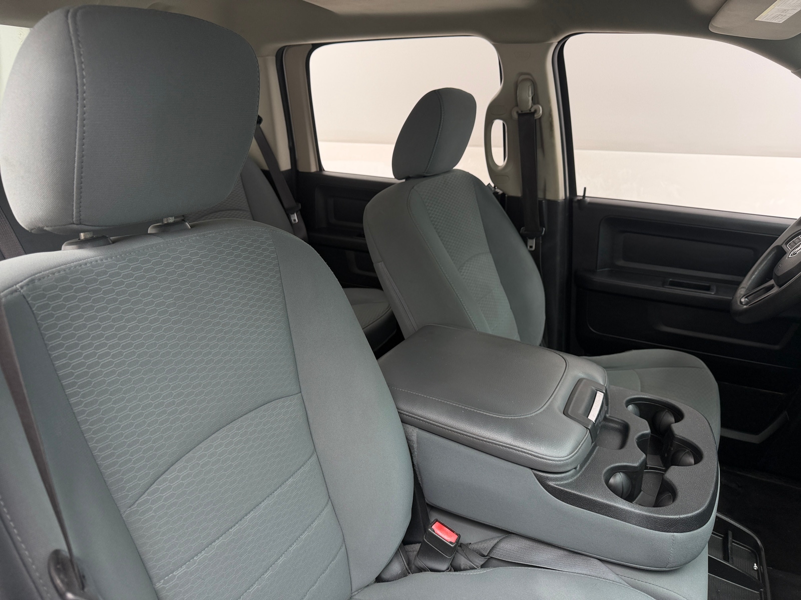 Thumbnail: 2019 RAM 1500 Classic - 2