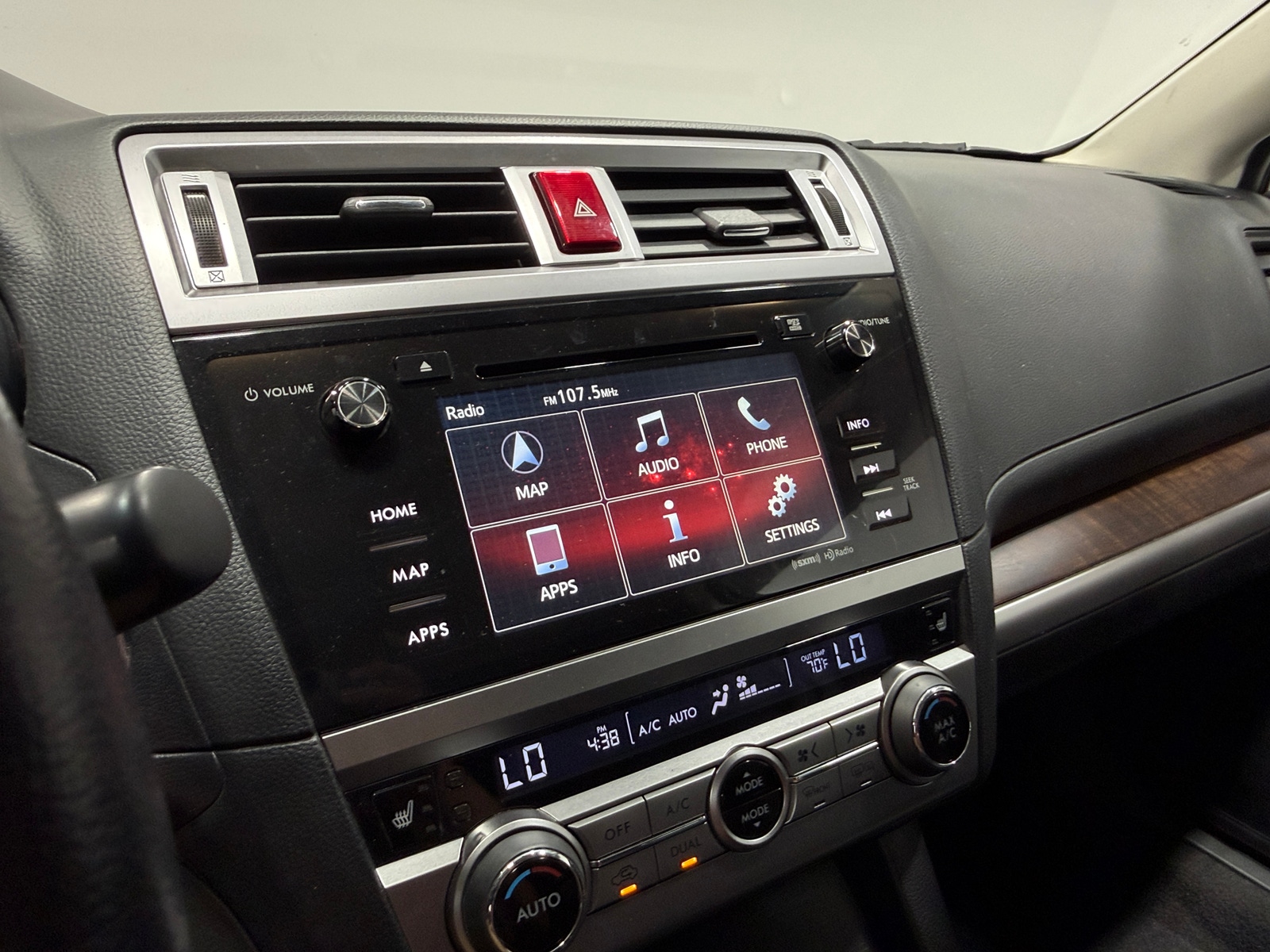 Thumbnail: 2015 Subaru Outback - 3