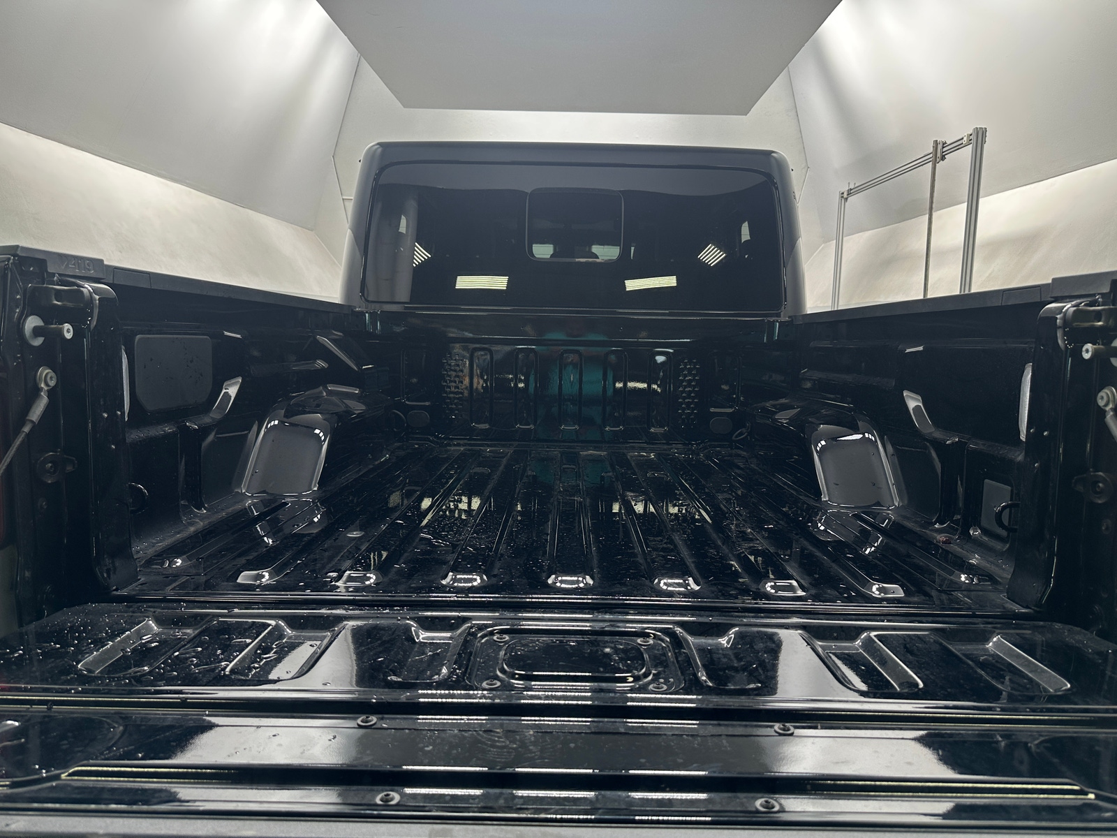 Thumbnail: 2025 Jeep Gladiator - 6