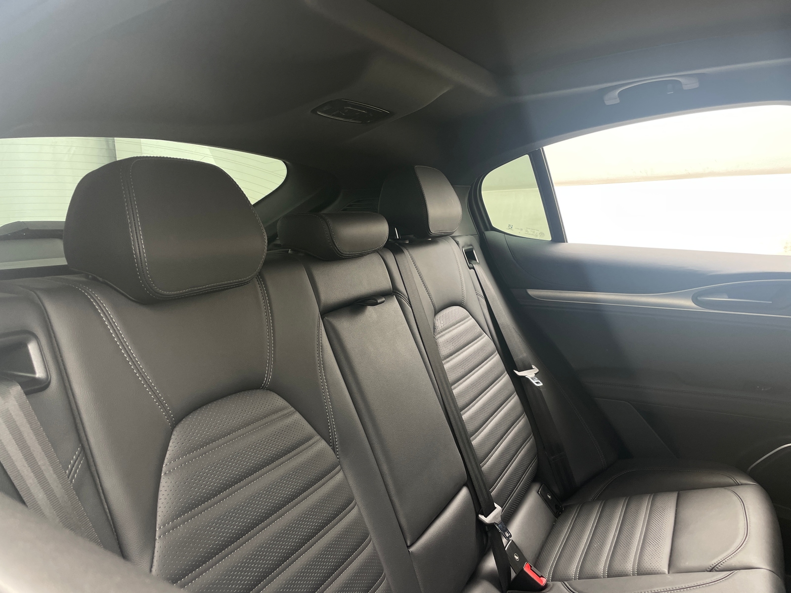 Thumbnail: 2023 Alfa Romeo Stelvio - 5