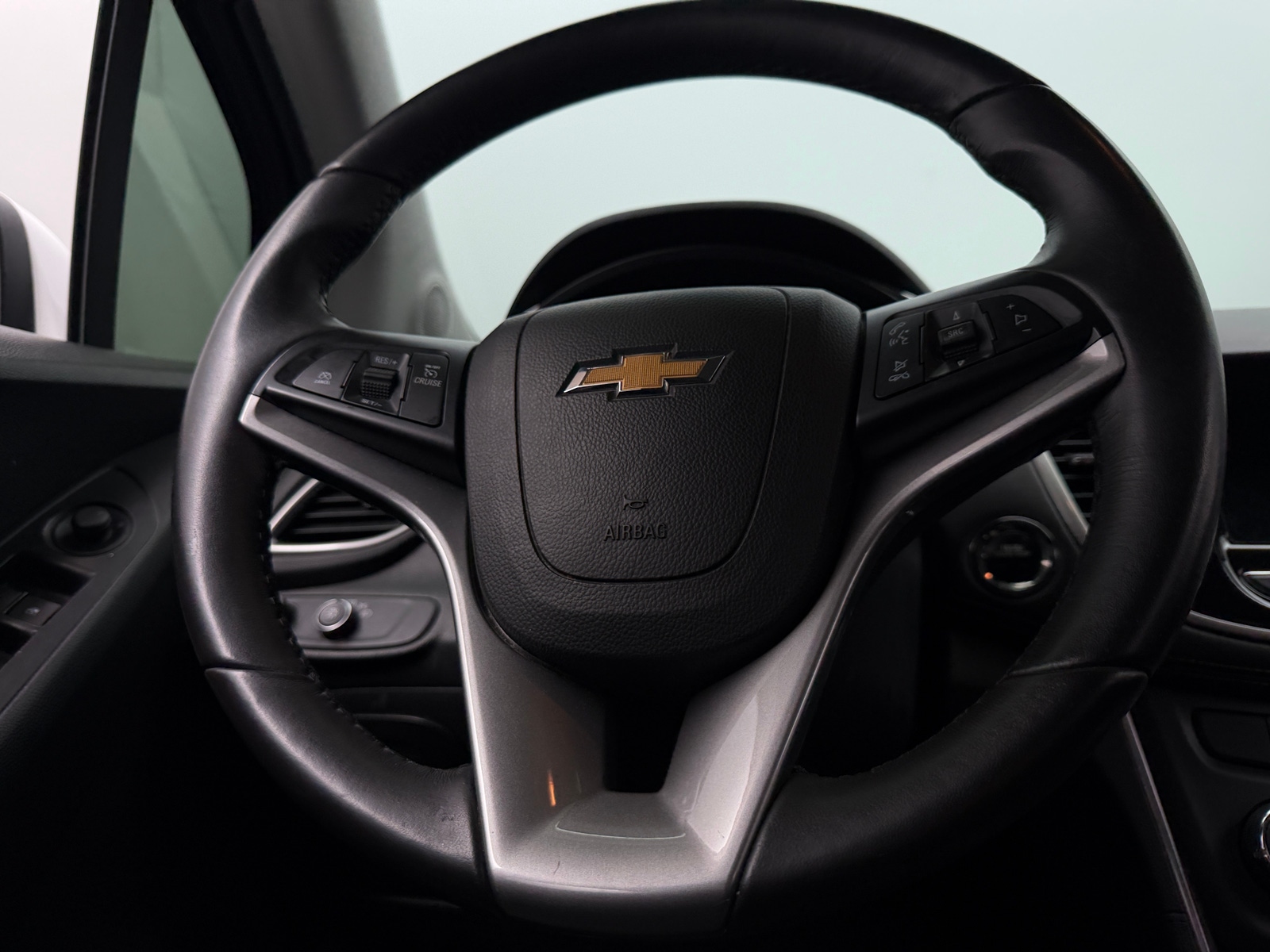 Thumbnail: 2018 Chevrolet Trax - 5