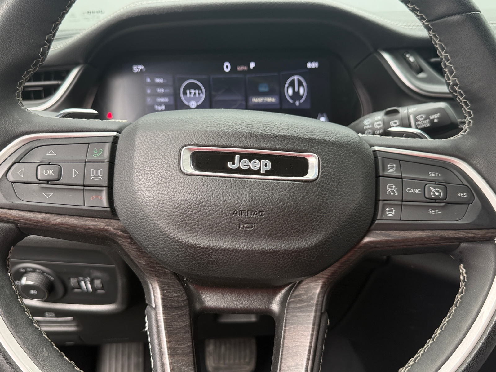 Thumbnail: 2023 Jeep Grand Cherokee - 4
