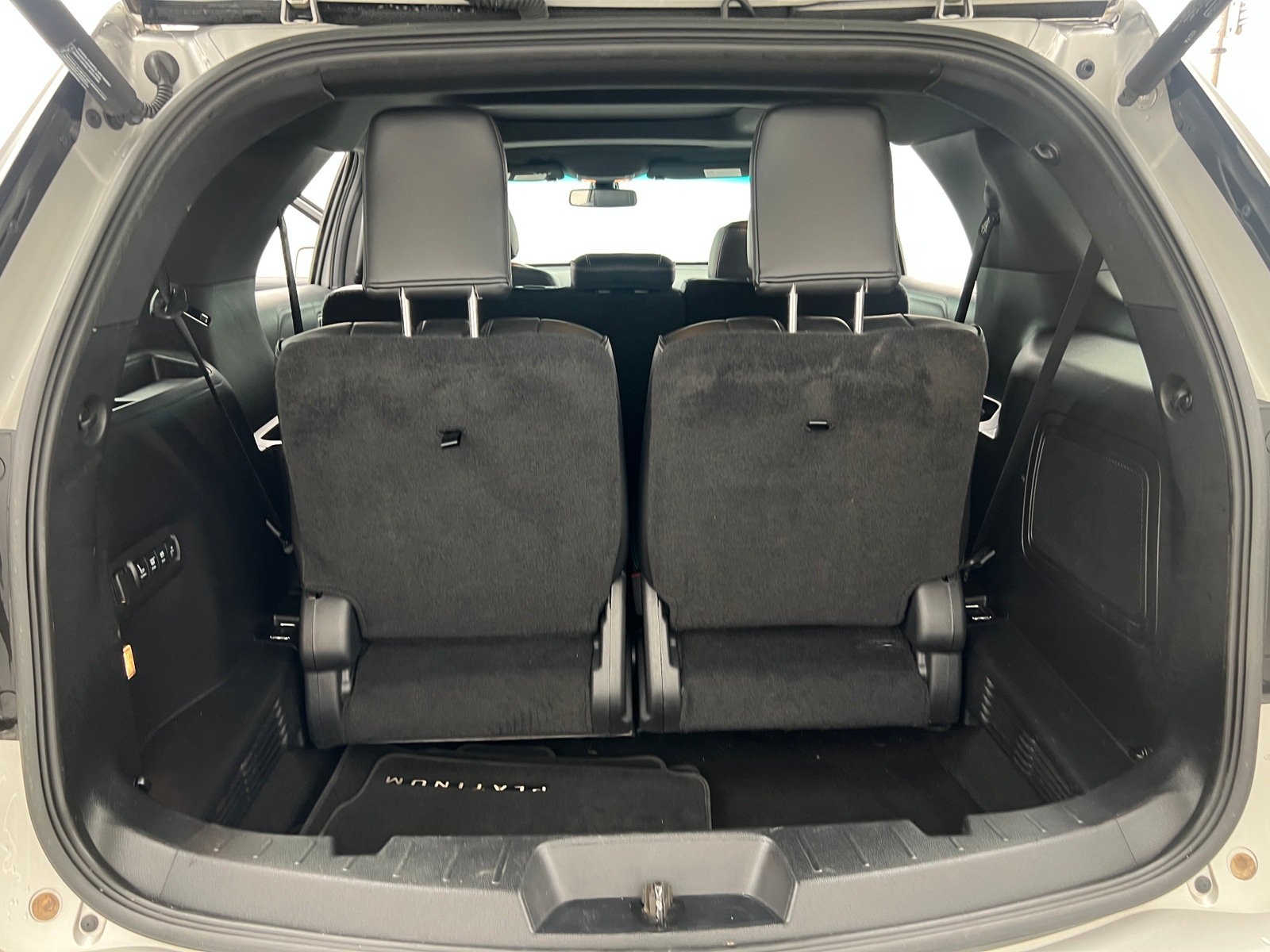 Thumbnail: 2016 Ford Explorer - 6