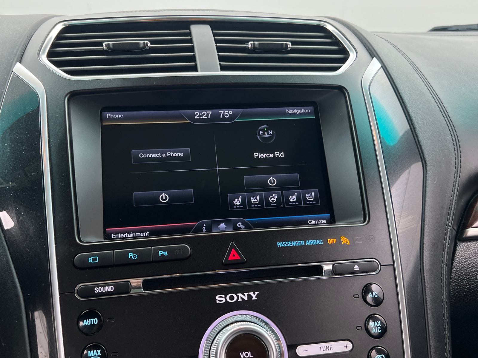 Thumbnail: 2016 Ford Explorer - 3