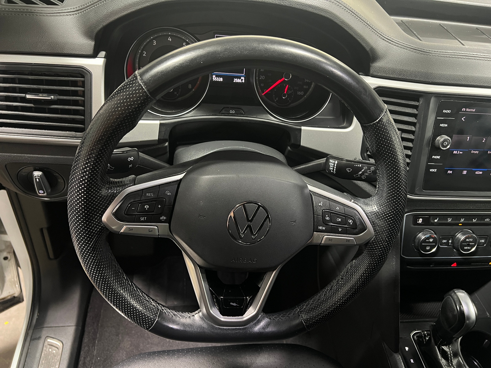 Thumbnail: 2021 Volkswagen Atlas - 4