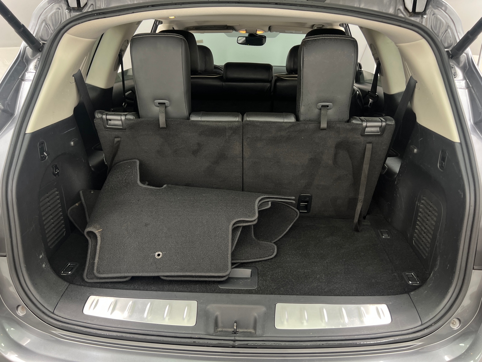 Thumbnail: 2019 INFINITI QX60 - 6
