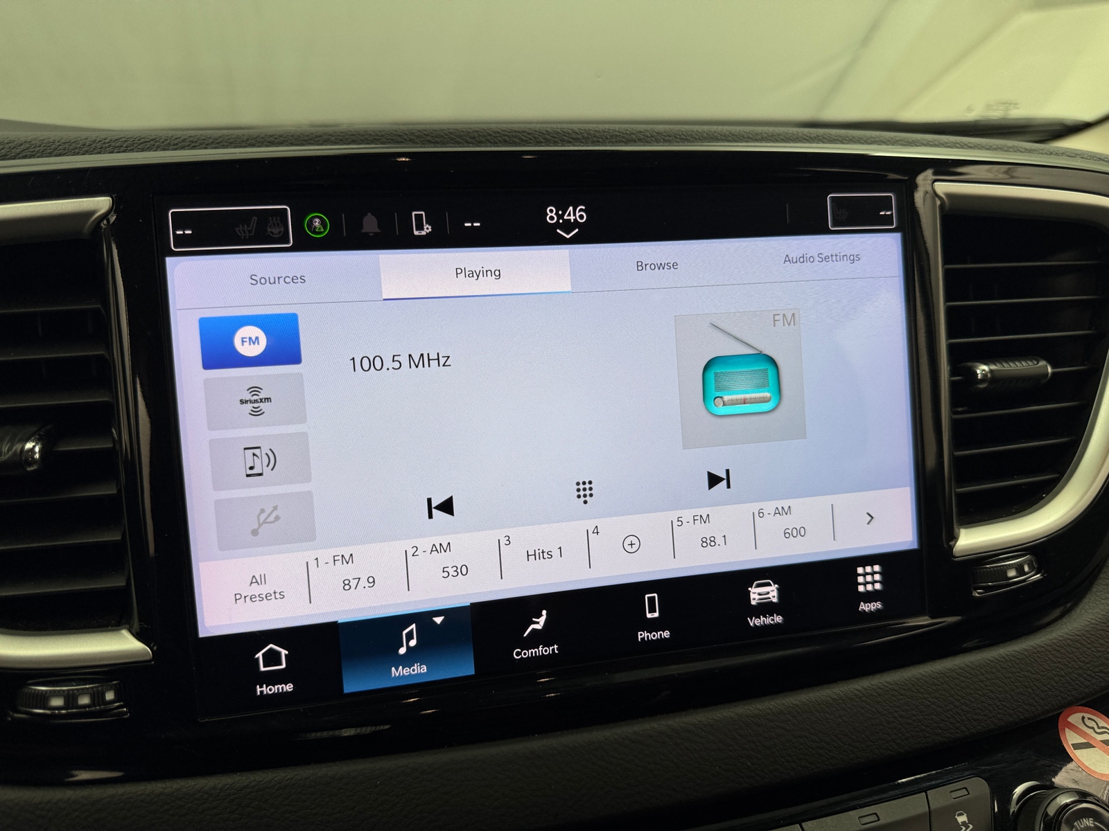 Thumbnail: 2023 Chrysler Pacifica - 3