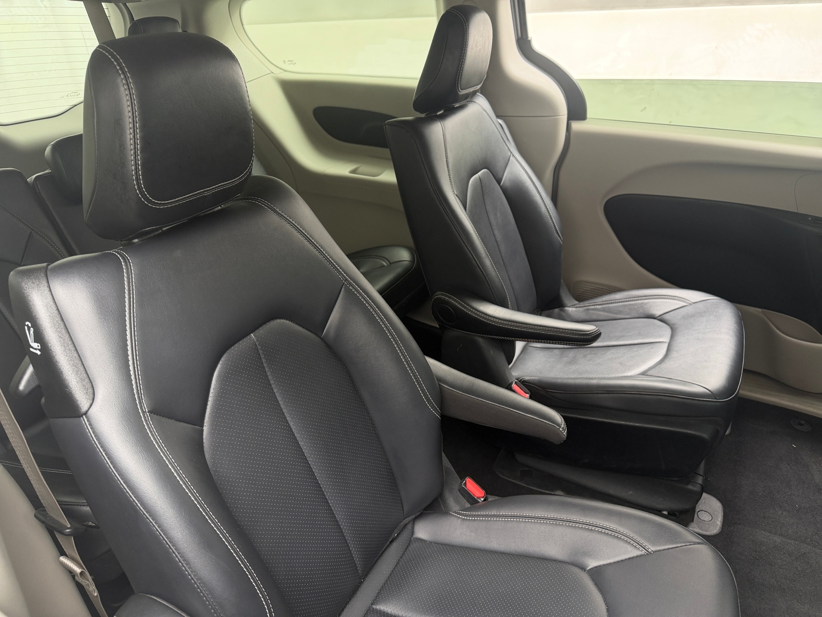 Thumbnail: 2024 Chrysler Pacifica - 5