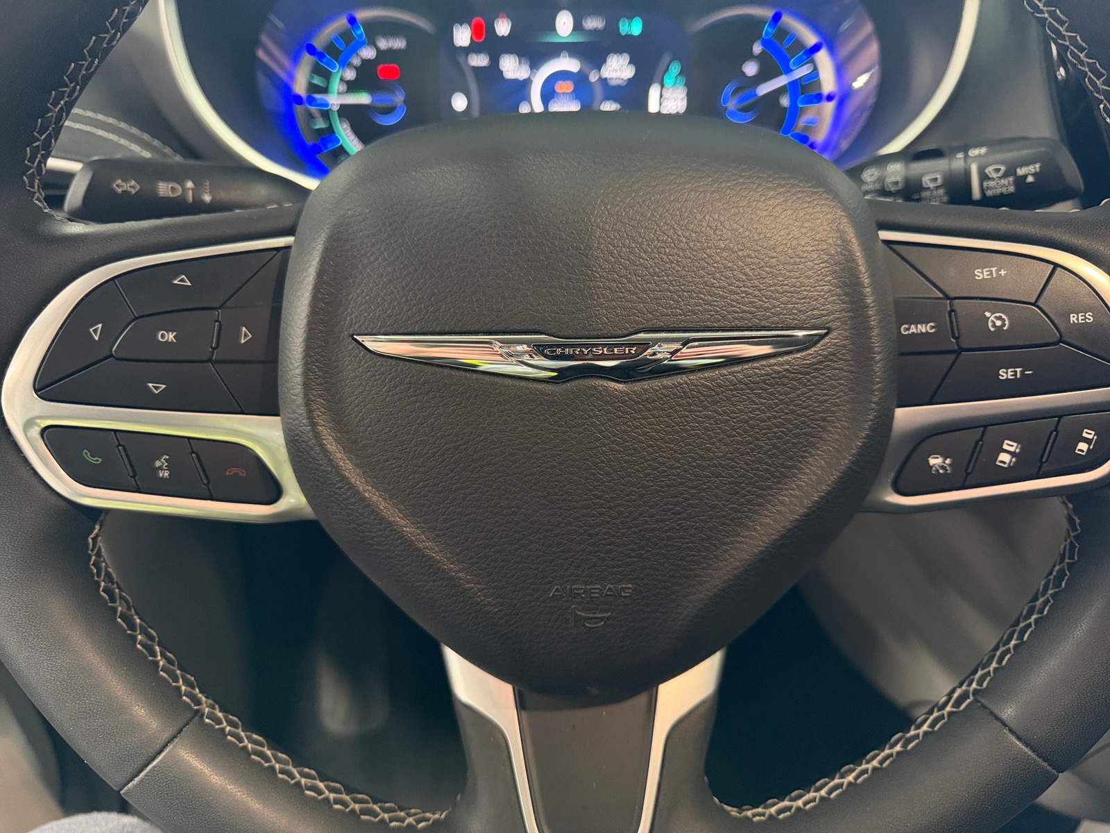 Thumbnail: 2024 Chrysler Pacifica - 4