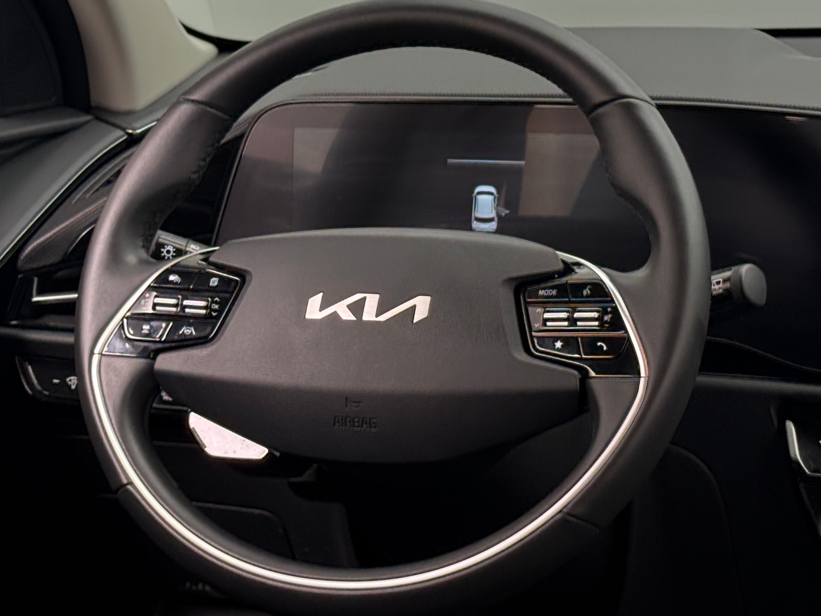 Thumbnail: 2024 Kia Niro - 4