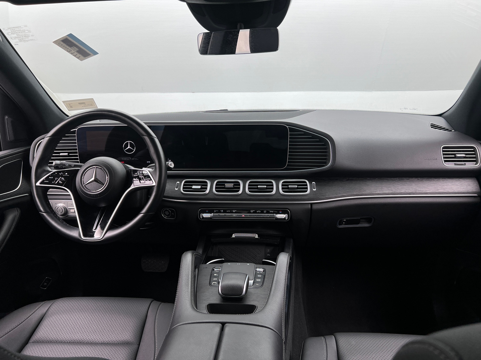Thumbnail: 2025 Mercedes-Benz GLE - 2