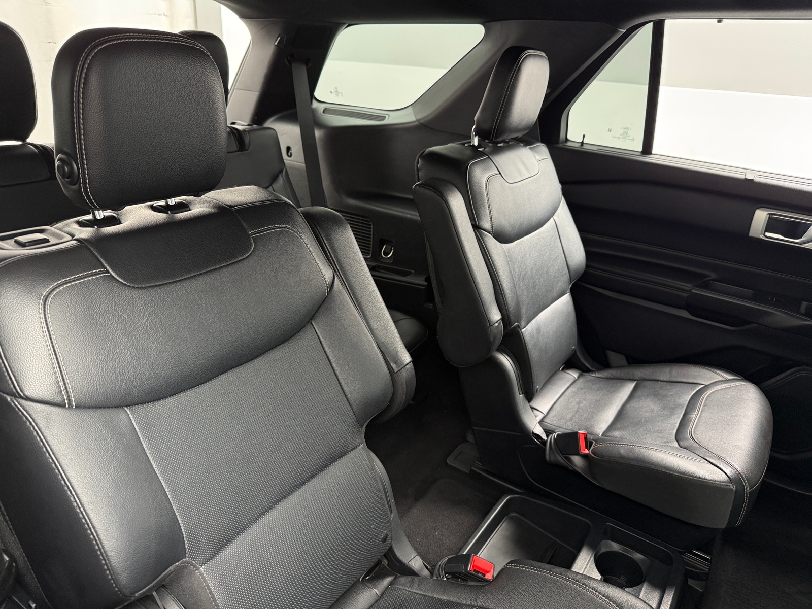 Thumbnail: 2020 Ford Explorer - 5