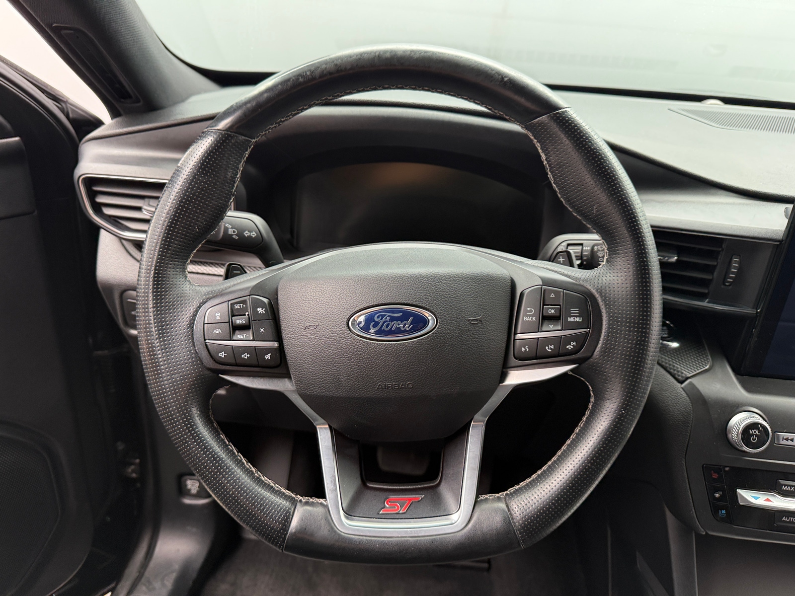 Thumbnail: 2020 Ford Explorer - 4