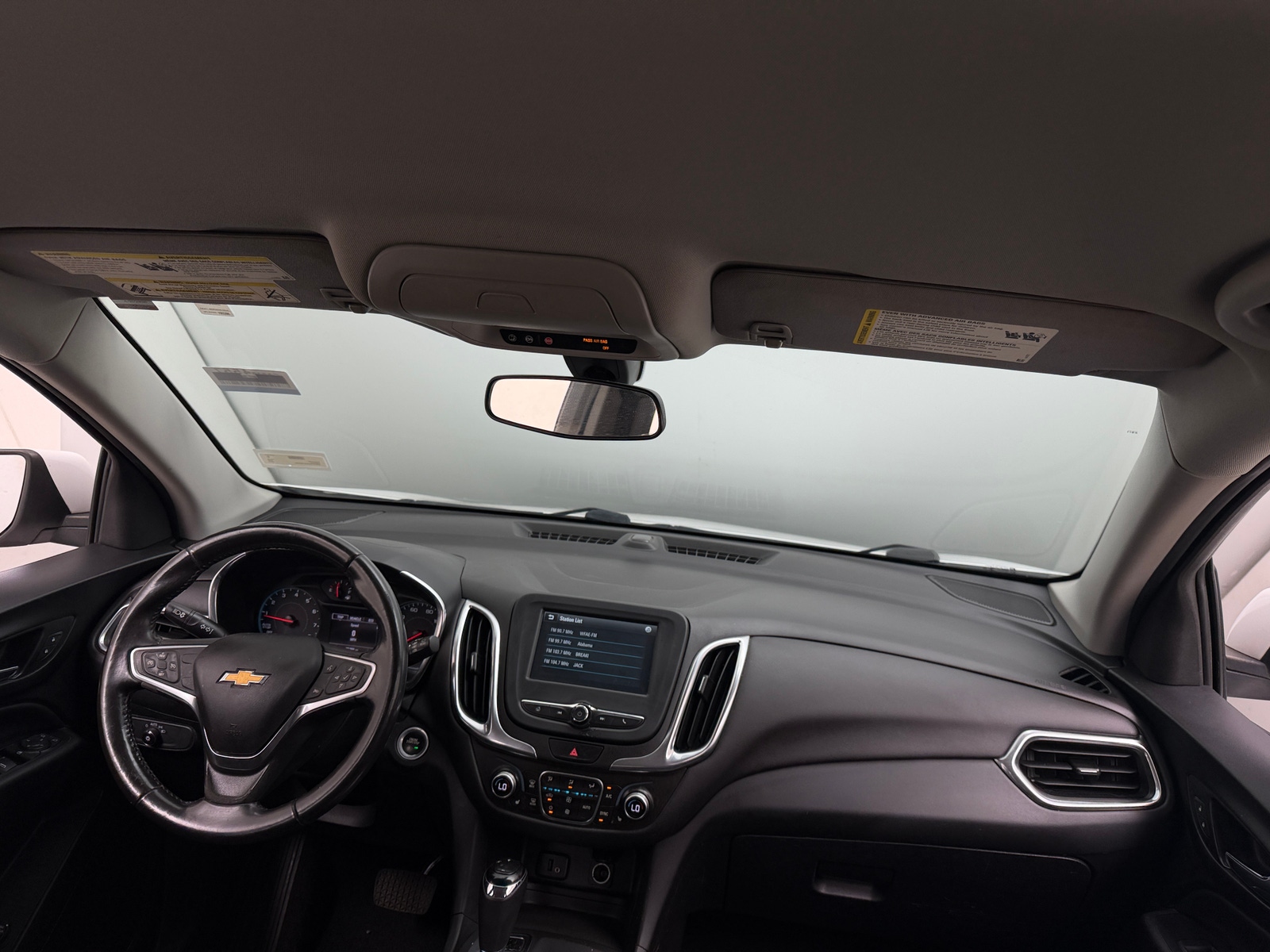 Thumbnail: 2018 Chevrolet Equinox - 3