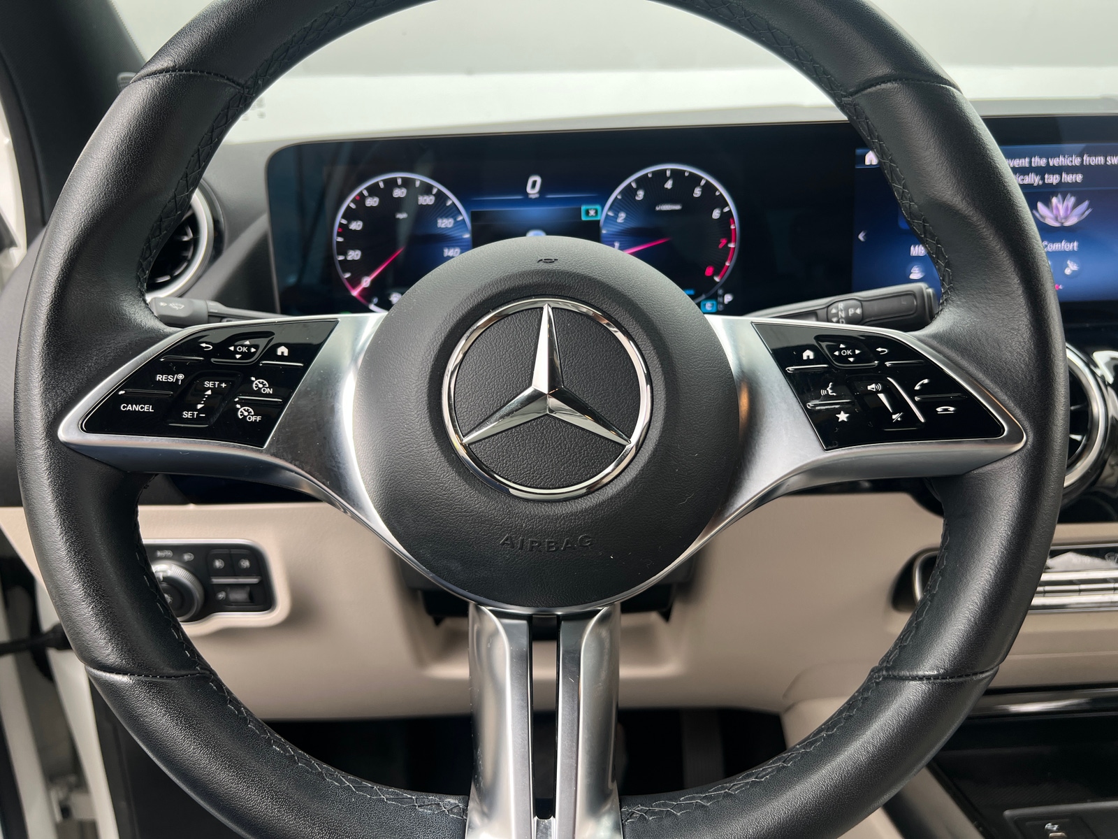 Thumbnail: 2025 Mercedes-Benz GLA - 4