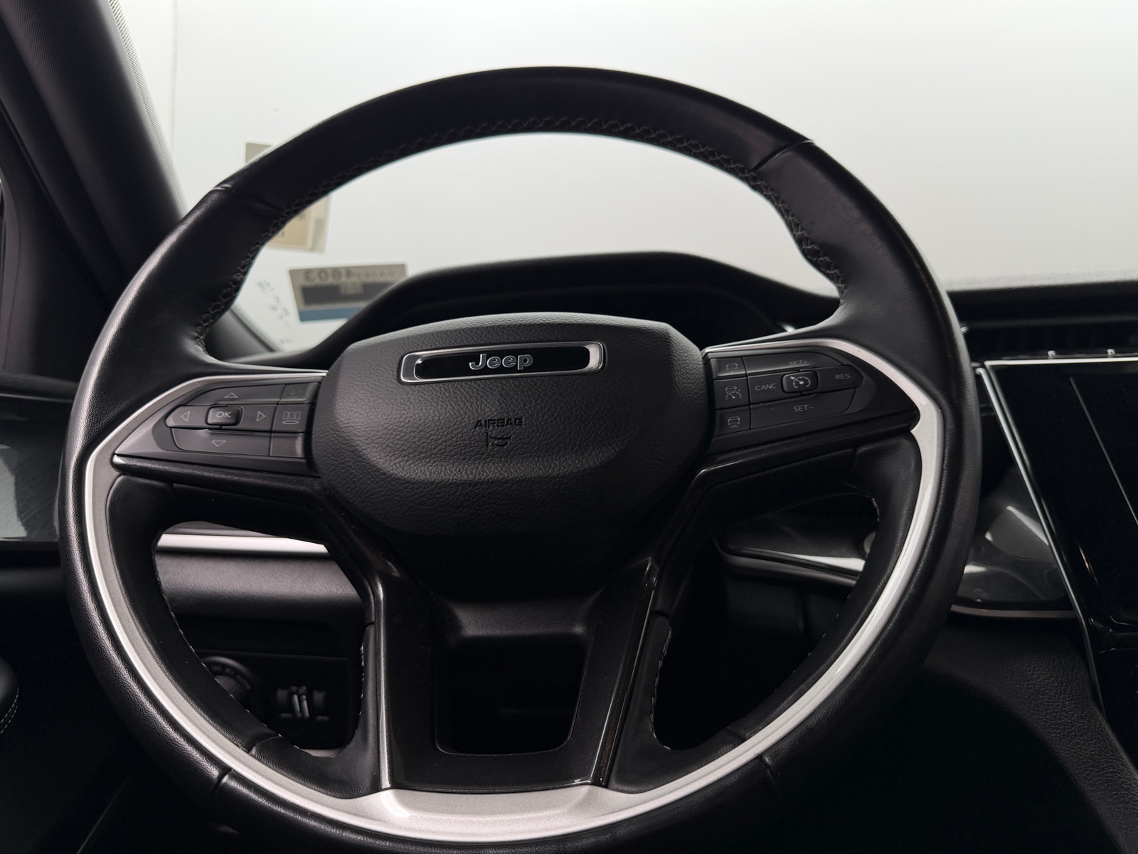 Thumbnail: 2022 Jeep Grand Cherokee - 4