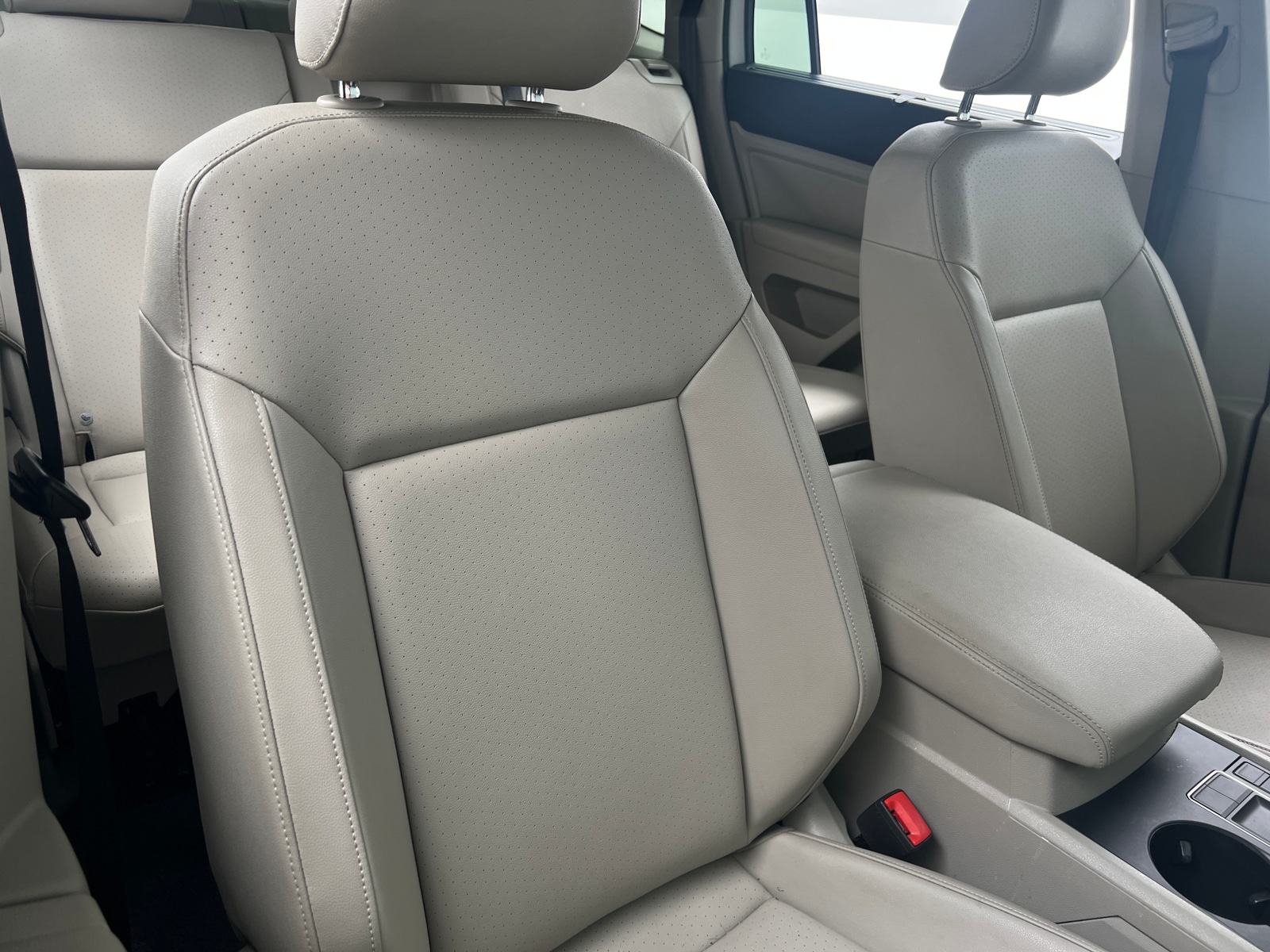 Thumbnail: 2019 Volkswagen Atlas - 2