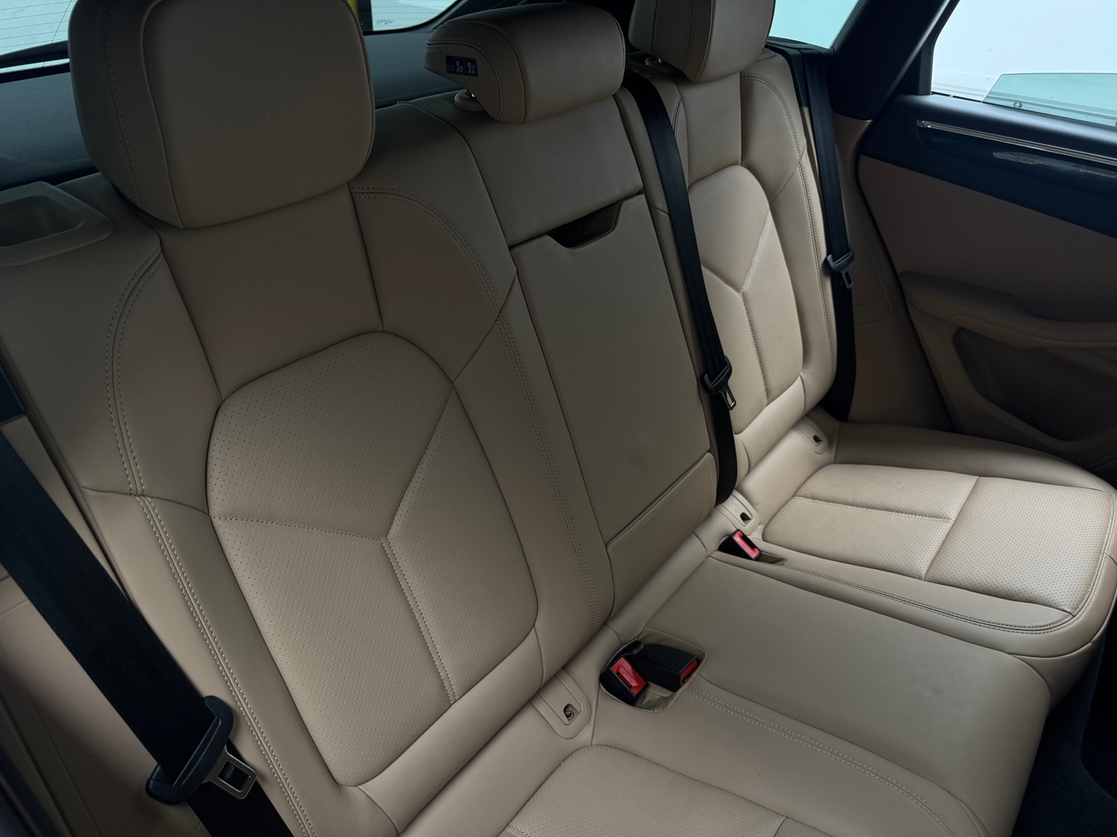 Thumbnail: 2025 Porsche Macan - 5