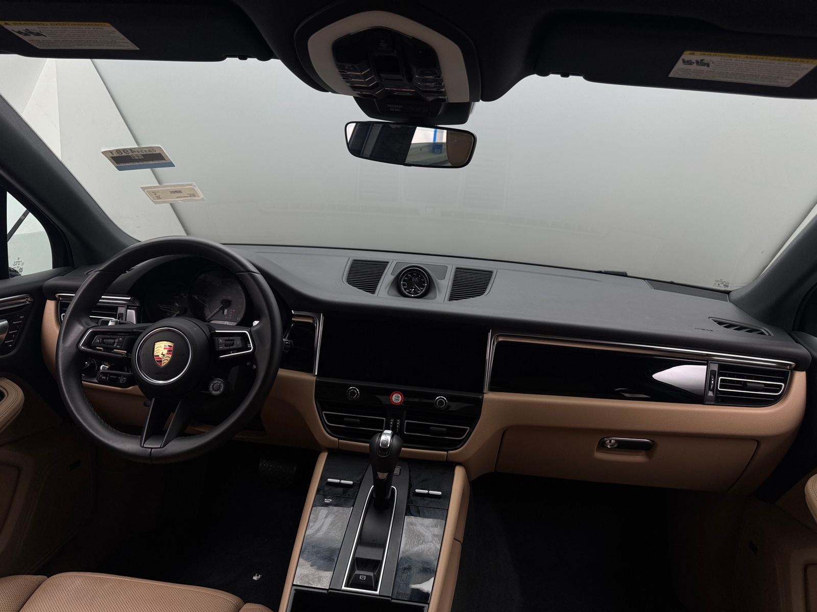 Thumbnail: 2025 Porsche Macan - 2