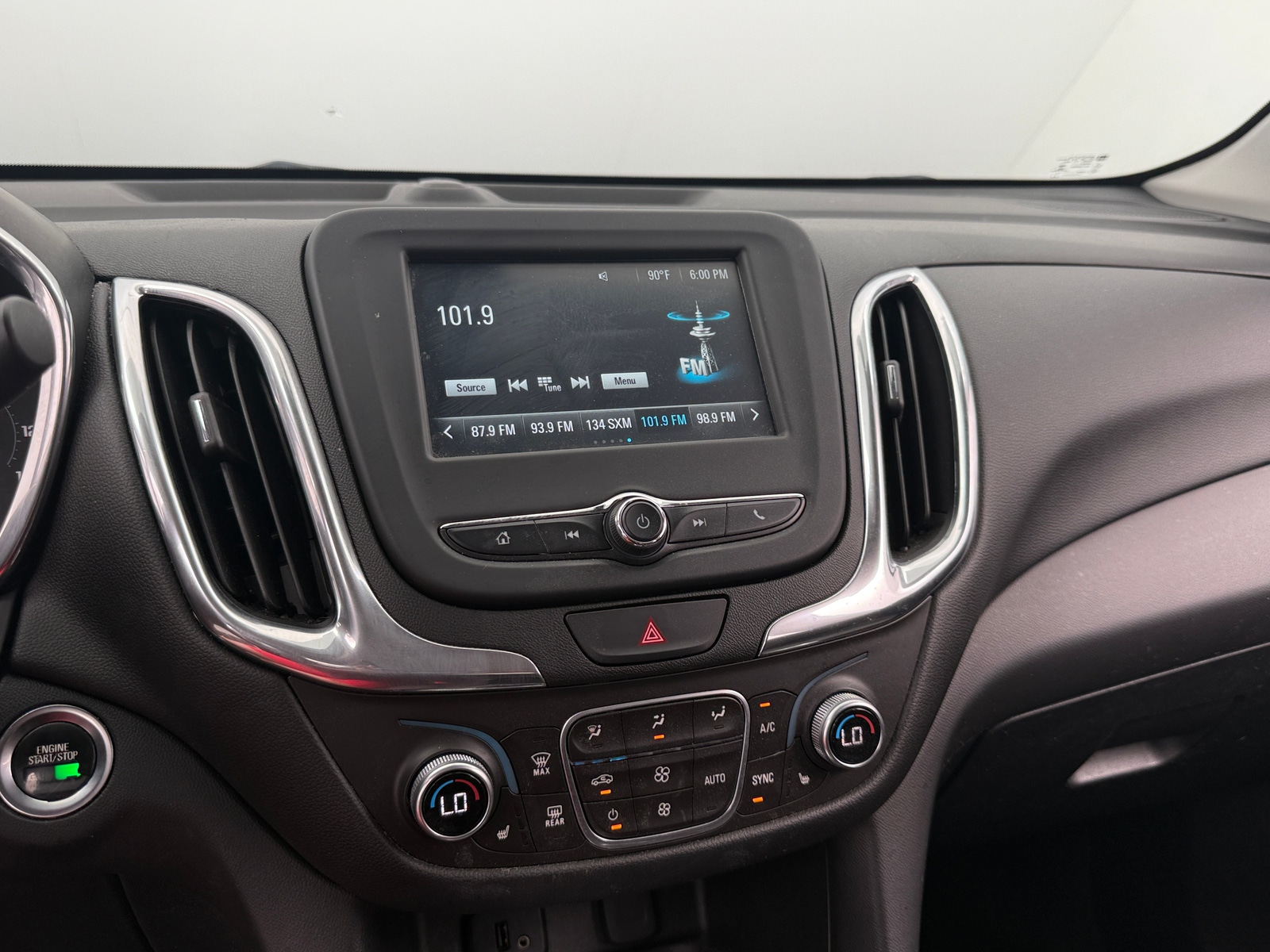 Thumbnail: 2018 Chevrolet Equinox - 4
