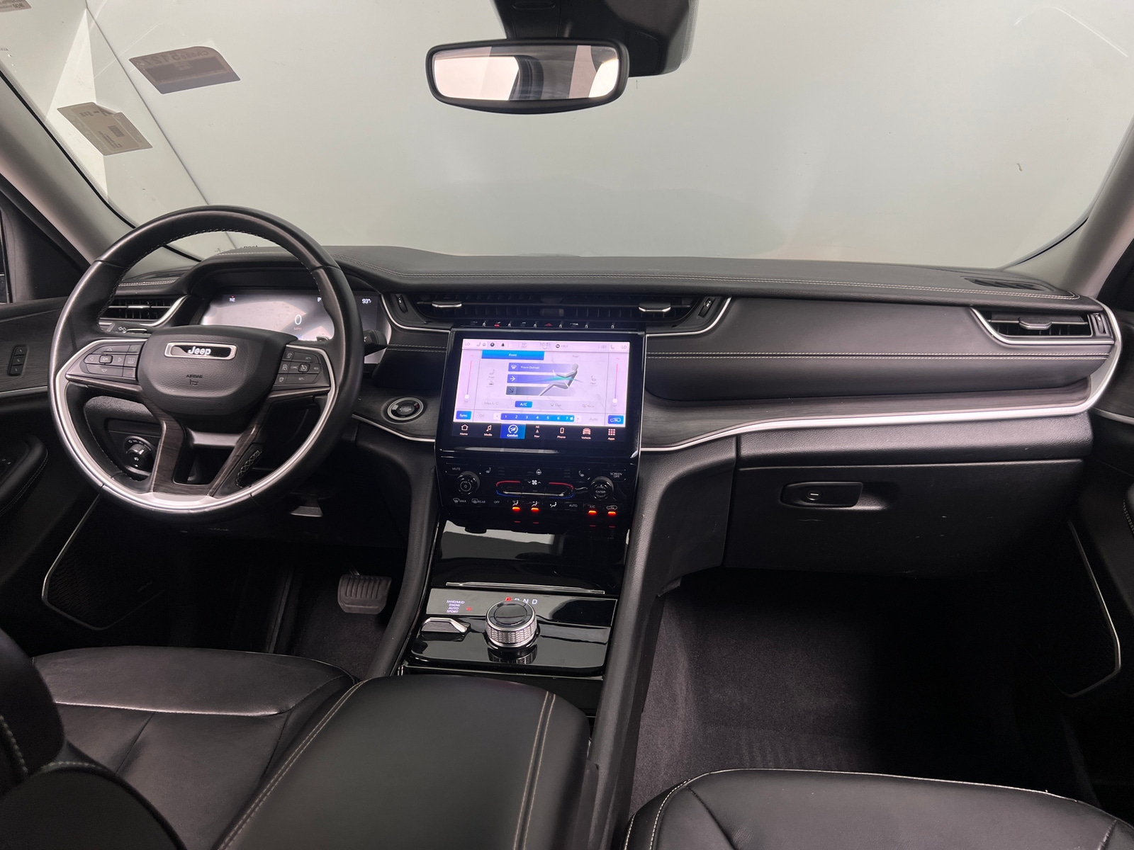 Thumbnail: 2022 Jeep Grand Cherokee L - 2