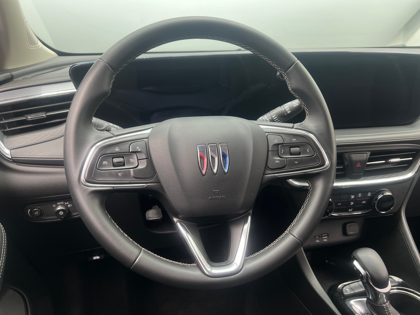 Thumbnail: 2025 Buick Encore GX - 4
