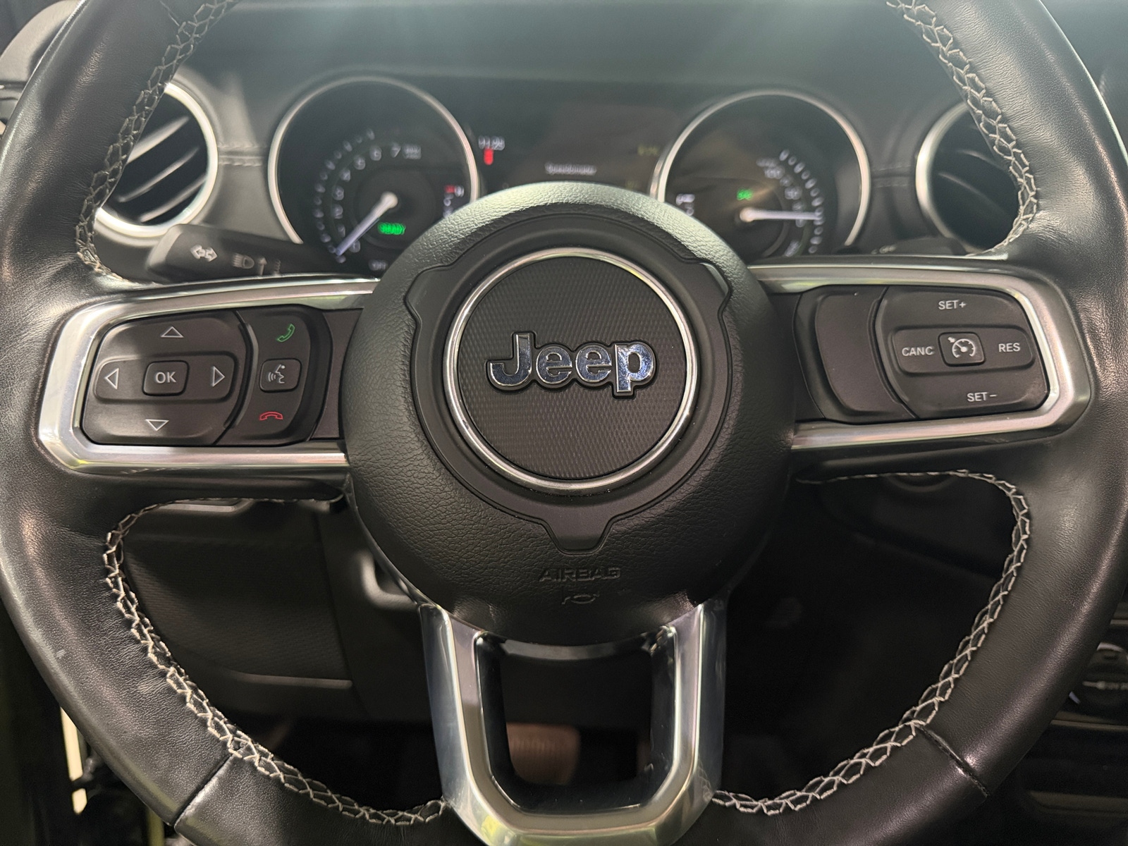 Thumbnail: 2022 Jeep Wrangler - 4